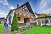 Im Bieterverfahren: Einfamilienhaus mit Potenzial in hervorragender Lage - Außenansicht_2