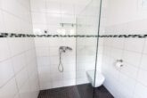Moderne Erdgeschosswohnung mit Gartenanteil in Ingolstadt - Bad_2