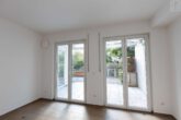 Moderne Erdgeschosswohnung mit Gartenanteil in Ingolstadt - Wohnen_3