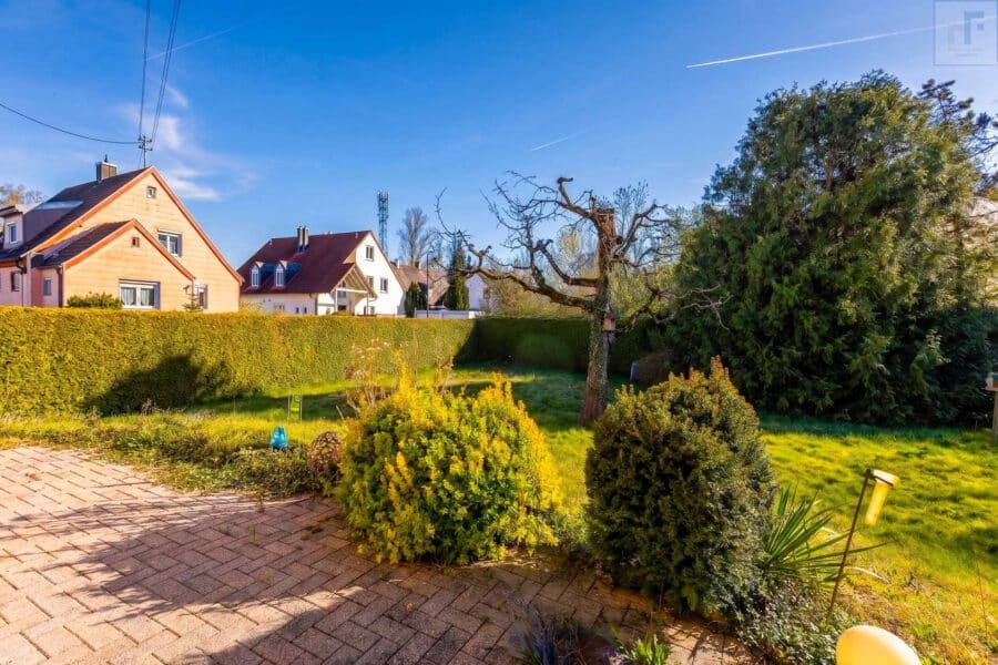 Ruhiges Wohnen mit Zukunftspotenzial – Ihr neues Zuhause in Reichertshofen! - Terrasse / Garten