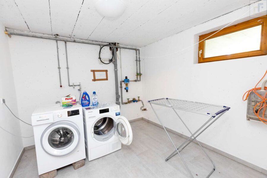 Ruhiges Wohnen mit Zukunftspotenzial – Ihr neues Zuhause in Reichertshofen! - Waschküche