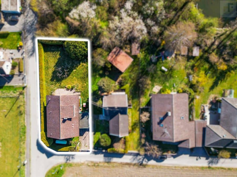 Ruhiges Wohnen mit Zukunftspotenzial – Ihr neues Zuhause in Reichertshofen! - Luftaufnahme 2