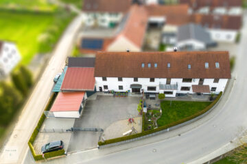 Mehrgenerationenhaus mit 353 m² Wohnfläche plus 210 m² Ausbaupotential und XXL Hobbywerkstatt, 85296 Rohrbach, Zweifamilienhaus