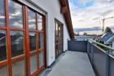 Traumhafte Eigentumswohnung mit großen Balkon in hervorragender Lage - Balkon