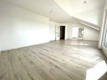 Moderne und ruhig gelegene 3-Zimmer Wohnung, 85051 Ingolstadt / Unterbrunnenreuth, Dachgeschosswohnung
