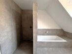Freistehende Doppelhaushälfte kurz vor Fertigstellung in Scheyern! - Bad_Dusche_Wanne